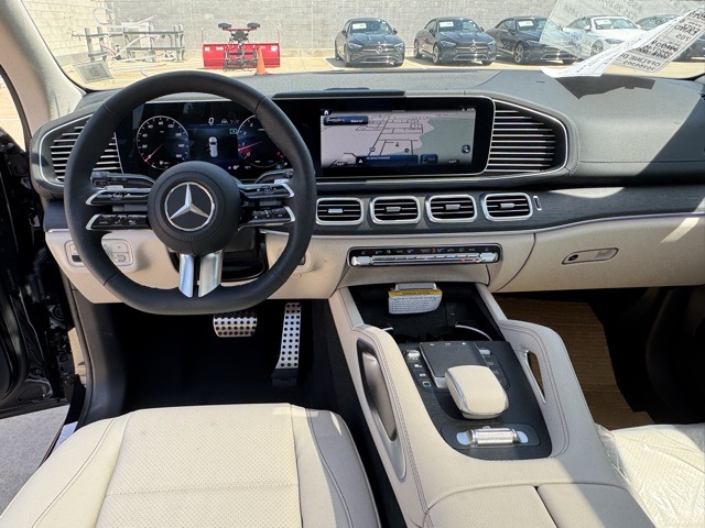 2025 Mercedes Benz GLS 450 4MATIC photo 14
