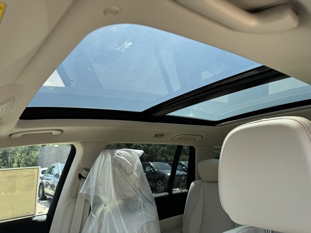 2025 Mercedes Benz GLS 450 4MATIC photo 22