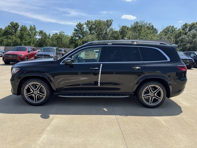 2025 Mercedes Benz GLS 450 4MATIC photo 6
