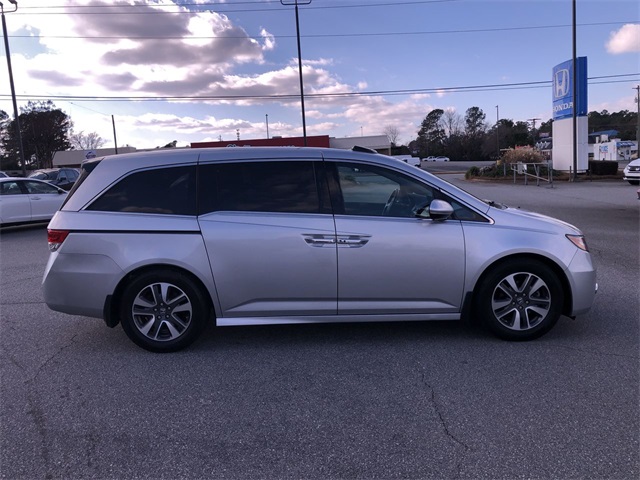 used 2015 Honda Odyssey car, priced at $12,987