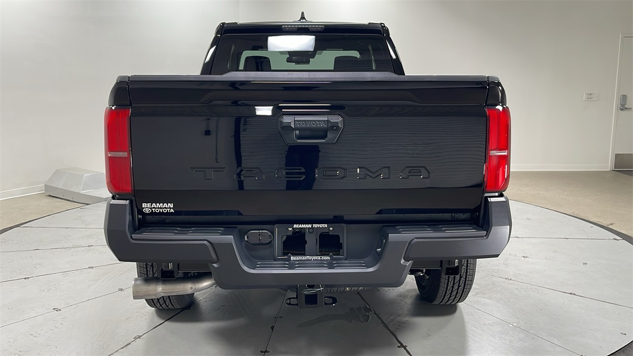 2025 Toyota Tacoma SR XtraCab photo 4