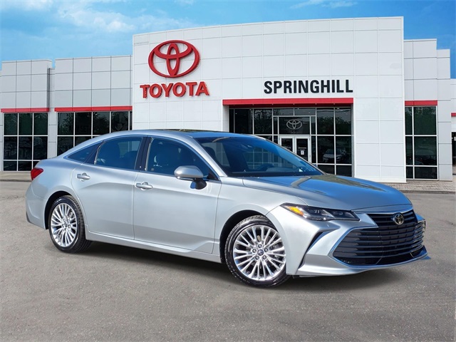 2019 Toyota Avalon Limited's photo