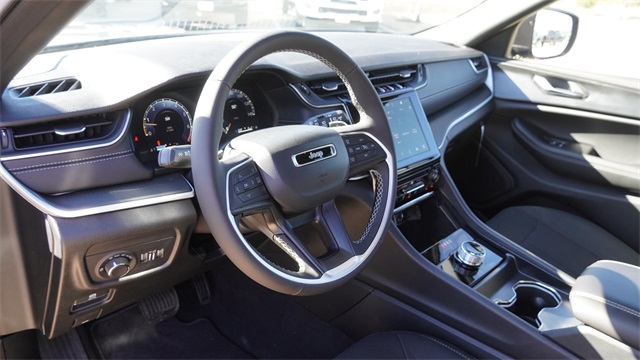 New 2025 Jeep Grand Cherokee SUV