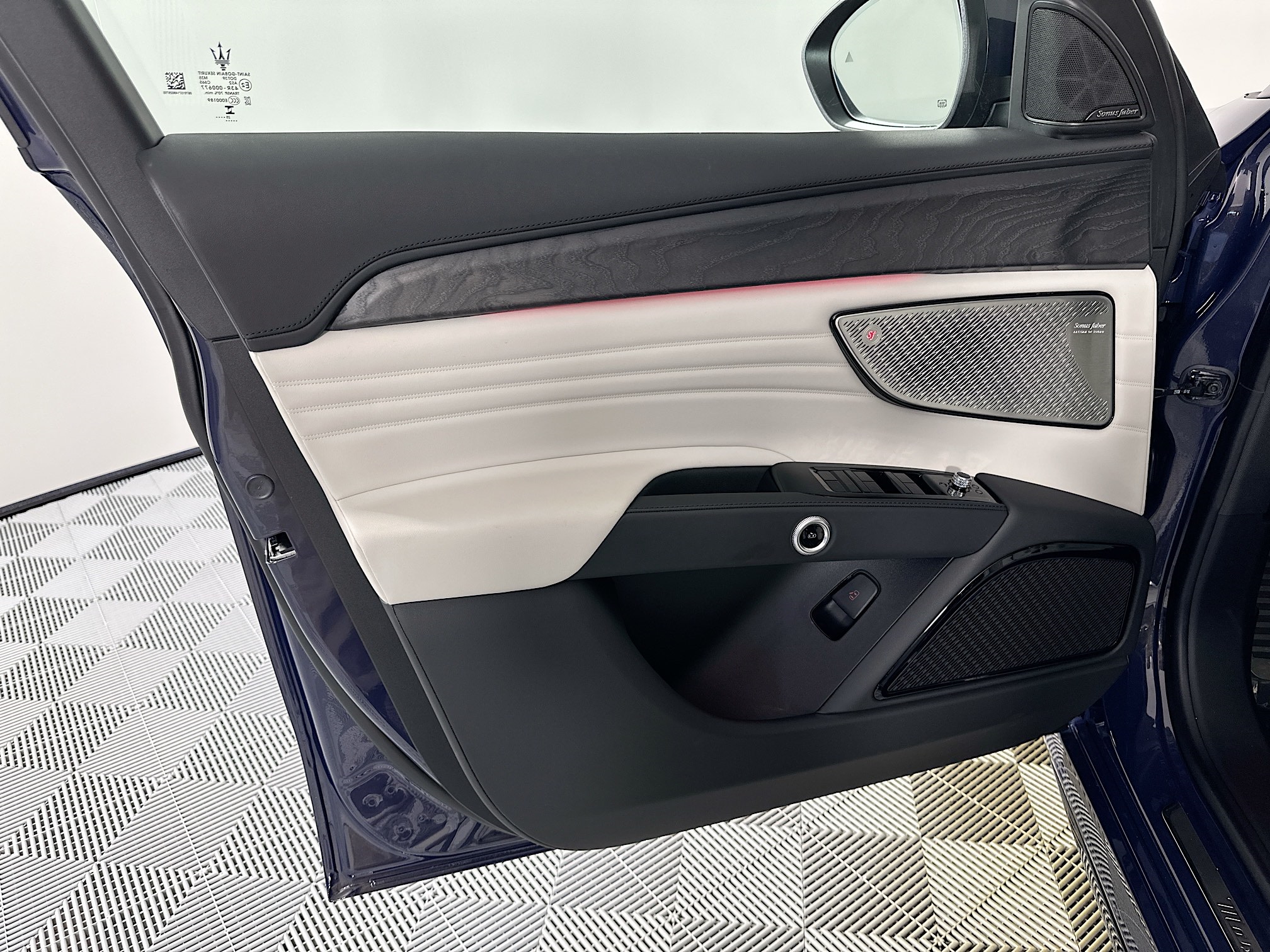 new 2026 Maserati Grecale car, priced at $97,395