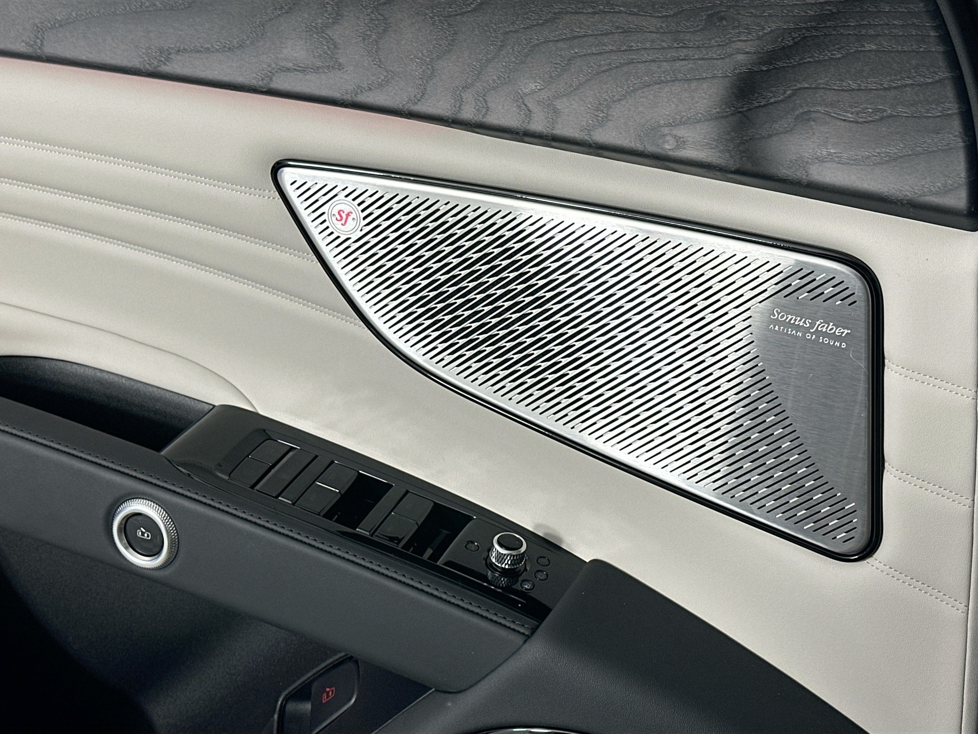 new 2026 Maserati Grecale car, priced at $97,395