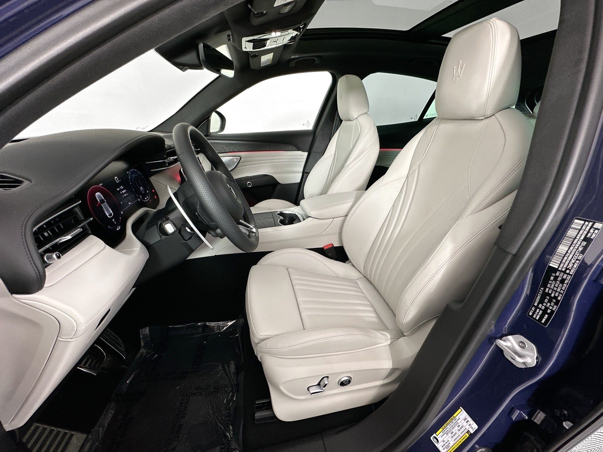 new 2026 Maserati Grecale car, priced at $97,395