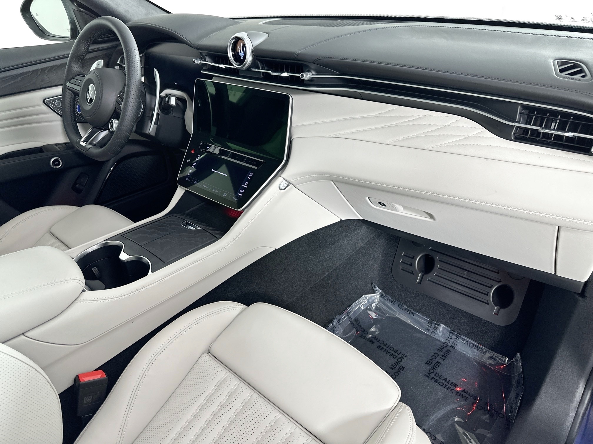 new 2026 Maserati Grecale car, priced at $97,395