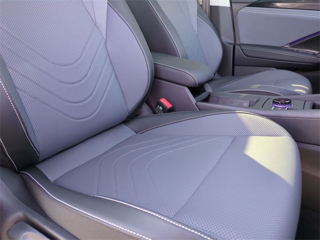 used 2025 Volkswagen Tiguan car, priced at $31,911