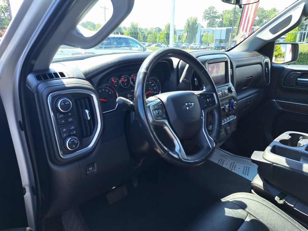 2020 Chevrolet Silverado 1500 RST 4D Crew Cab 4WD 13