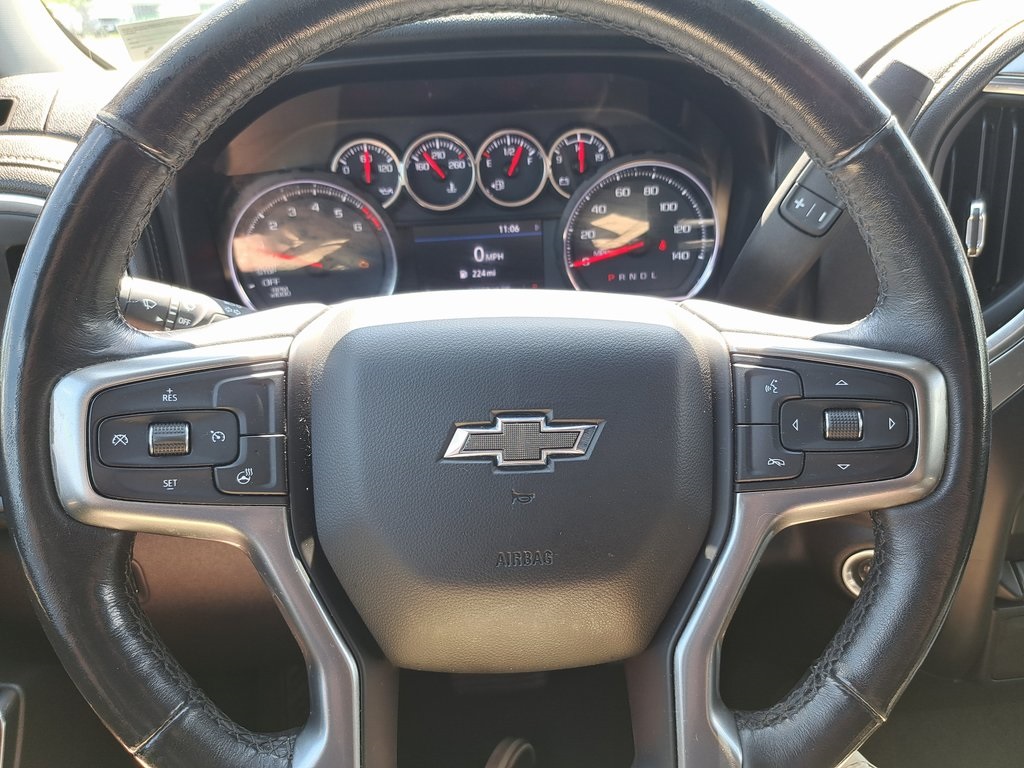 2020 Chevrolet Silverado 1500 RST 4D Crew Cab 4WD 15