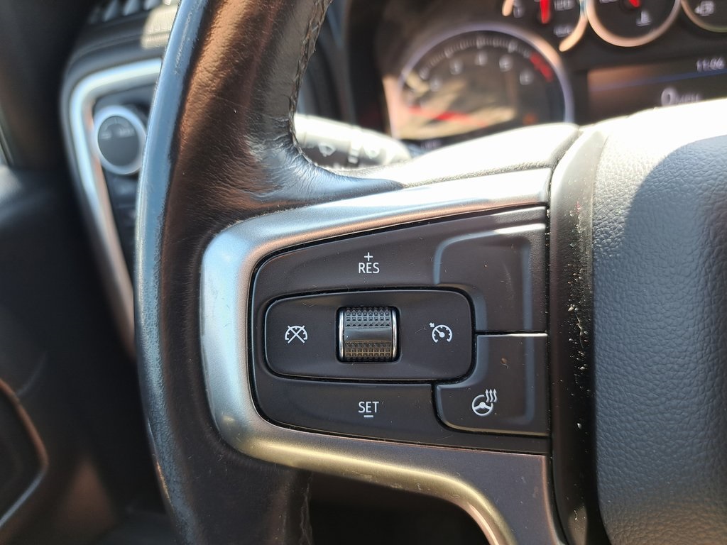 2020 Chevrolet Silverado 1500 RST 4D Crew Cab 4WD 22