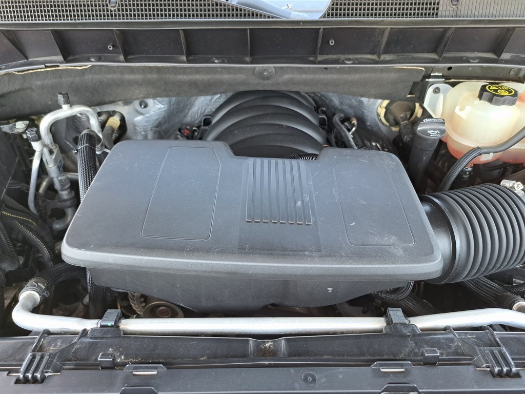 2020 Chevrolet Silverado 1500 RST 4D Crew Cab 4WD 31