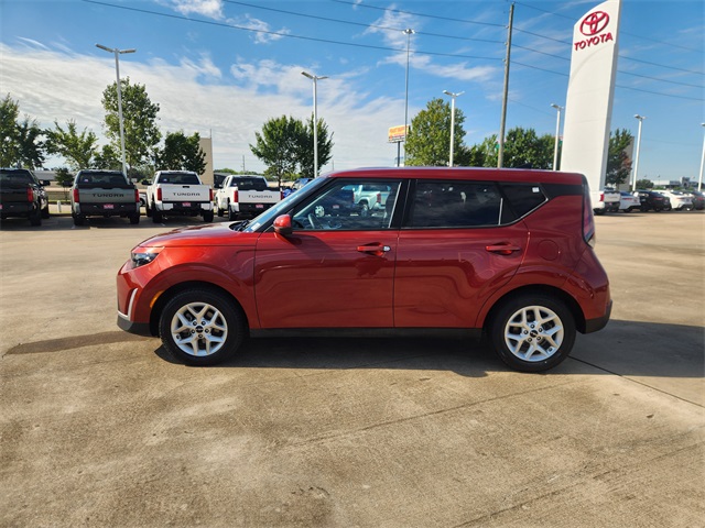 2024 Kia Soul LX photo 3