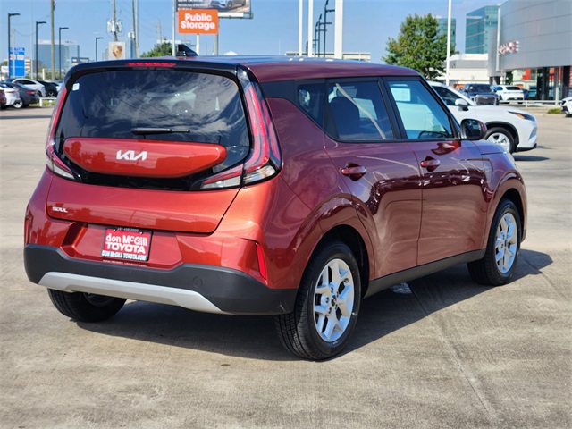 2024 Kia Soul LX photo 6