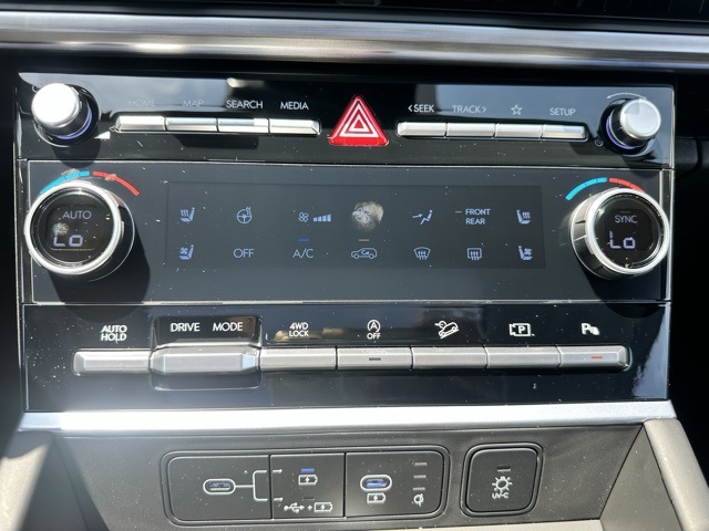 2025 Hyundai Santa Fe Limited photo 22