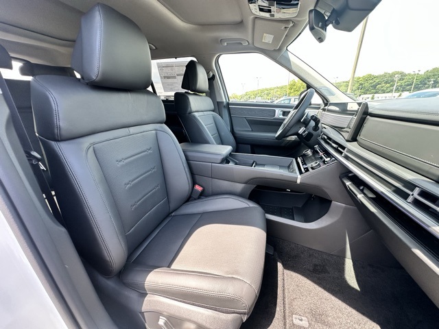 2025 Hyundai Santa Fe Limited photo 31