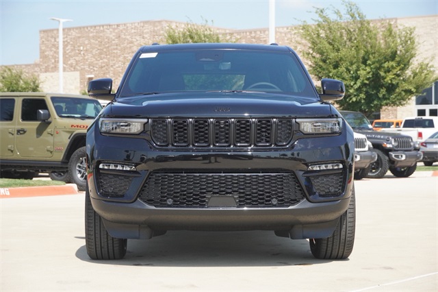 2025 Jeep Grand Cherokee Limited photo 2