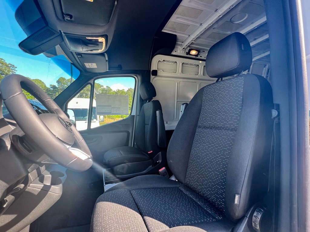 New 2025 Mercedes-Benz Sprinter 2500 Standard Roof RWD Empty Cargo Van for sale #MV1603 - photo 29