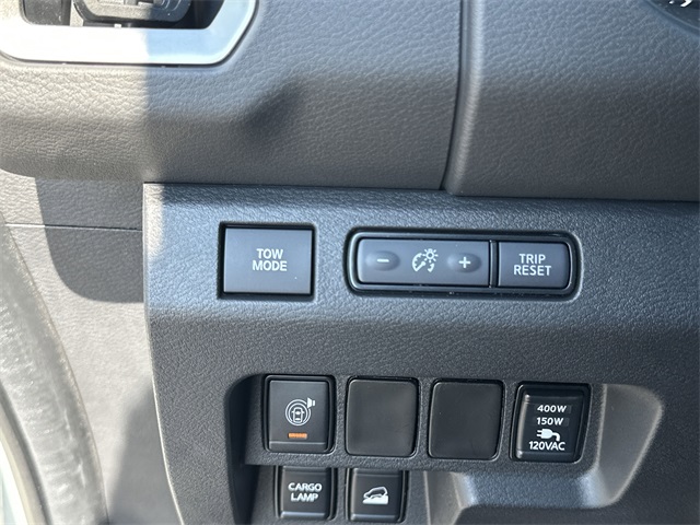 2025 Glacier White Nissan Frontier SV 4X4 Truck