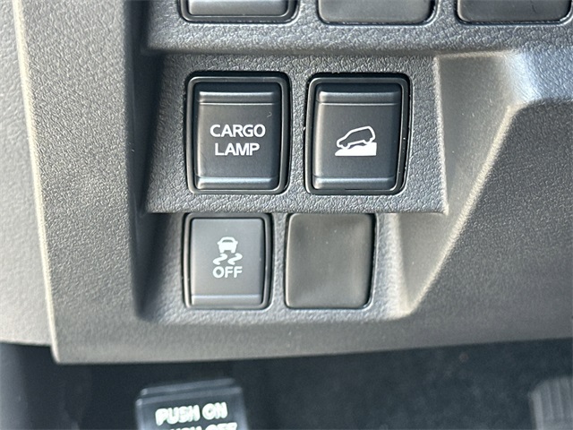 2025 Glacier White Nissan Frontier SV 4X4 Truck