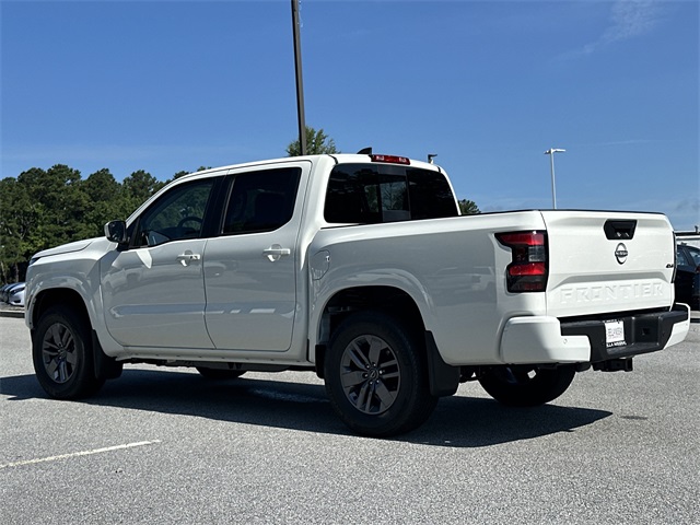 2025 Glacier White Nissan Frontier SV 4X4 Truck