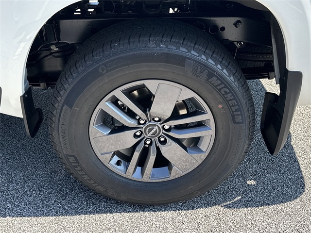 2025 Glacier White Nissan Frontier SV 4X4 Truck