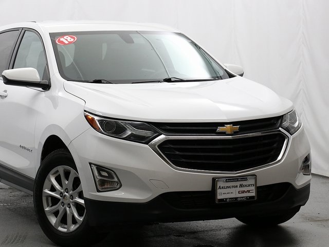 2018 Chevrolet Equinox LT photo 2
