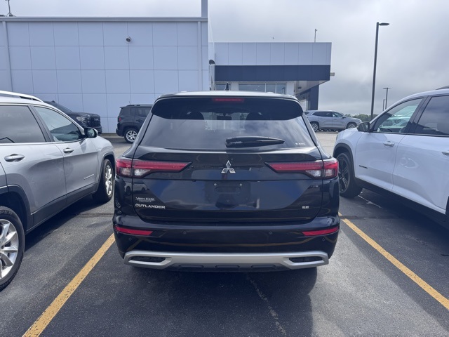 2022 Mitsubishi Outlander SE