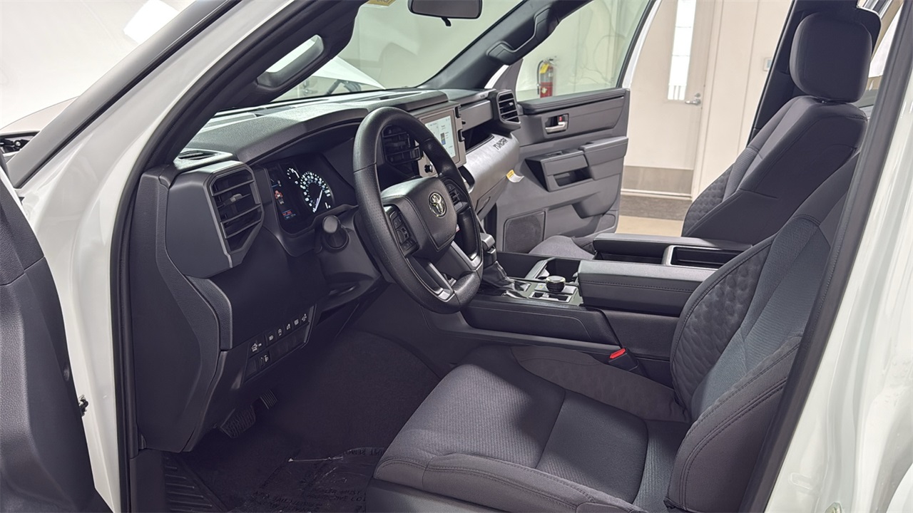 2026 Toyota Tundra SR5 CrewMax photo 10