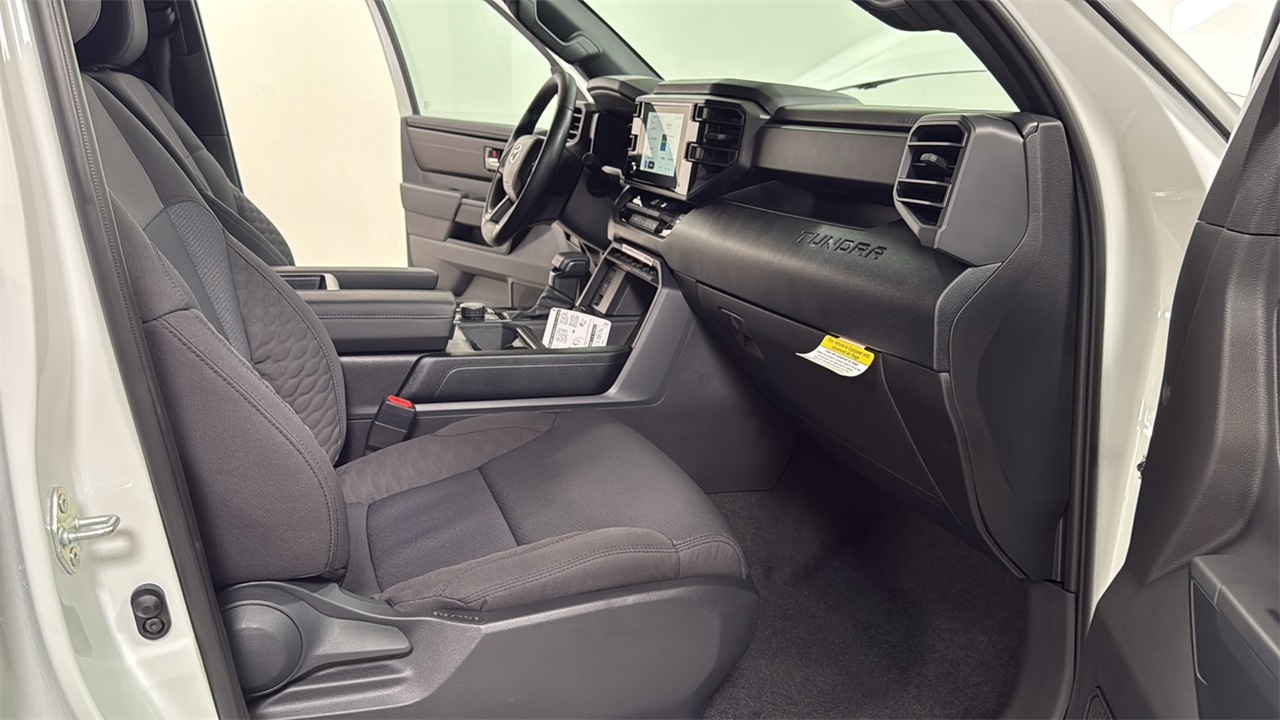 2026 Toyota Tundra SR5 CrewMax photo 16