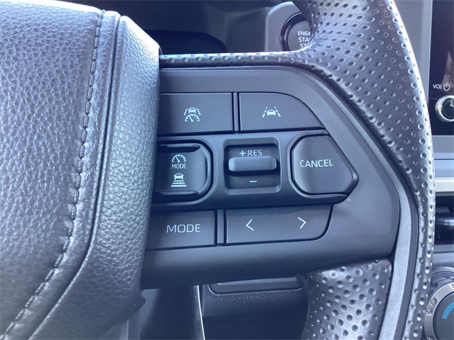 2025 Toyota Tacoma SR XtraCab photo 17
