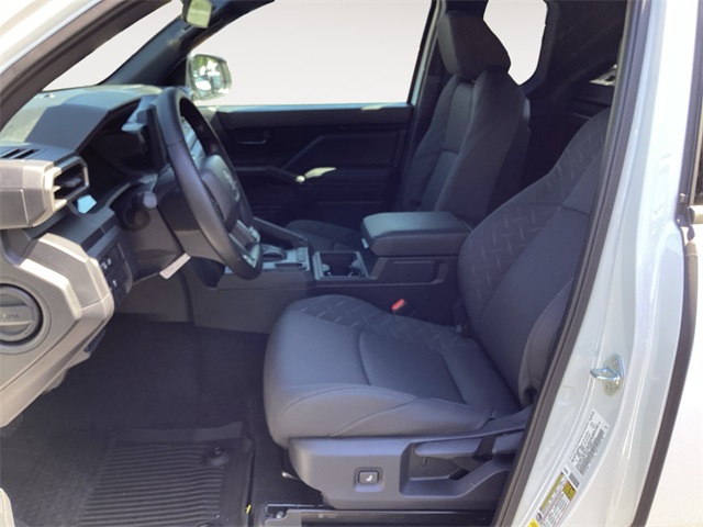 2025 Toyota Tacoma SR XtraCab photo 9