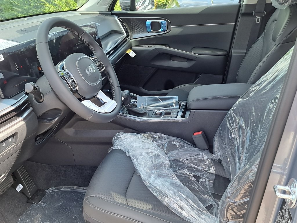 2025 Kia Sorento EX SUV FWD 12