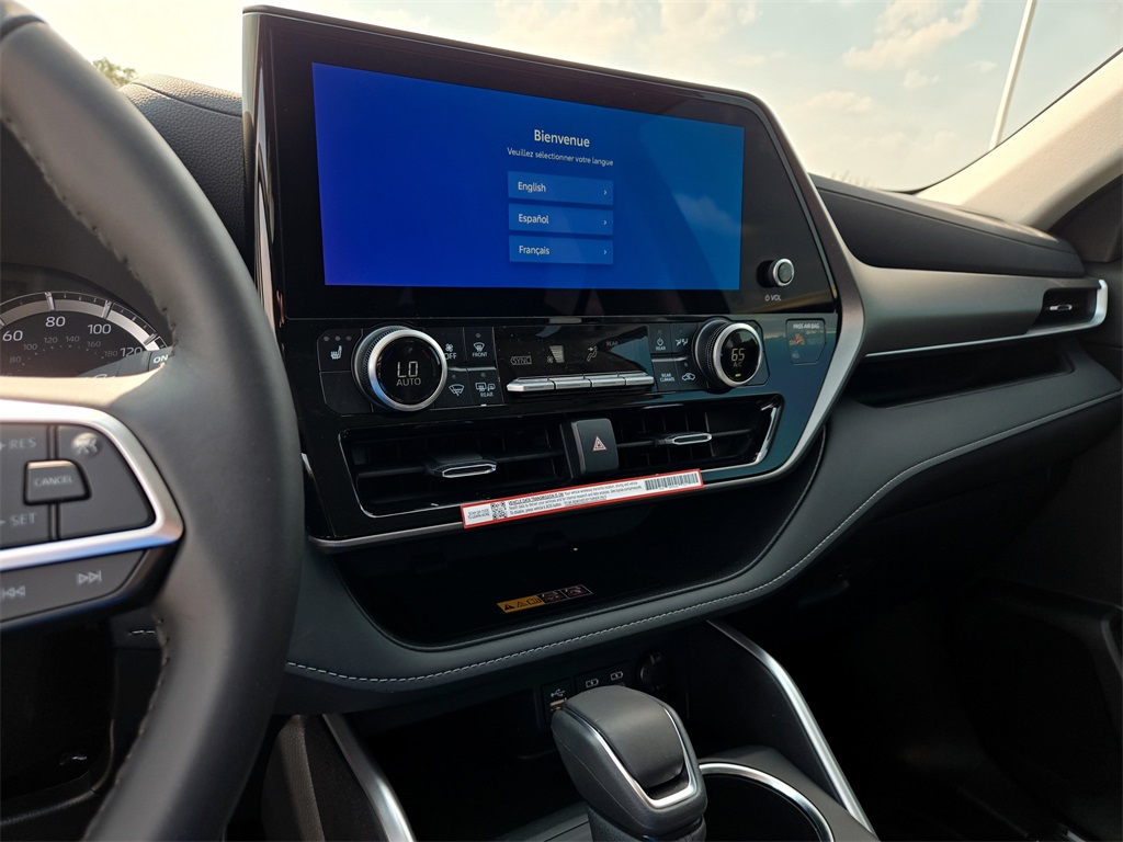 Used 2025 Toyota Highlander Hybrid SUV