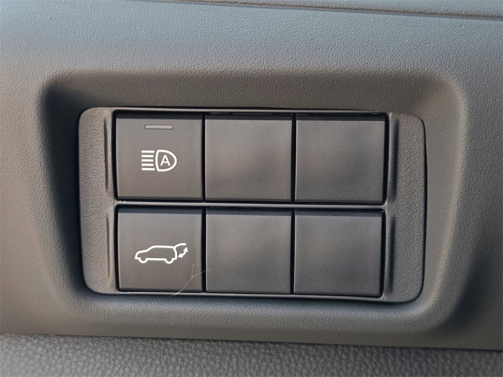 Used 2025 Toyota Highlander Hybrid SUV