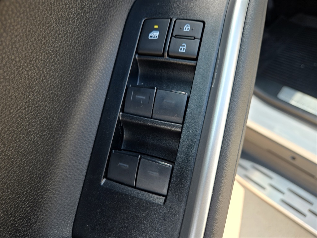 Used 2025 Toyota Highlander Hybrid SUV