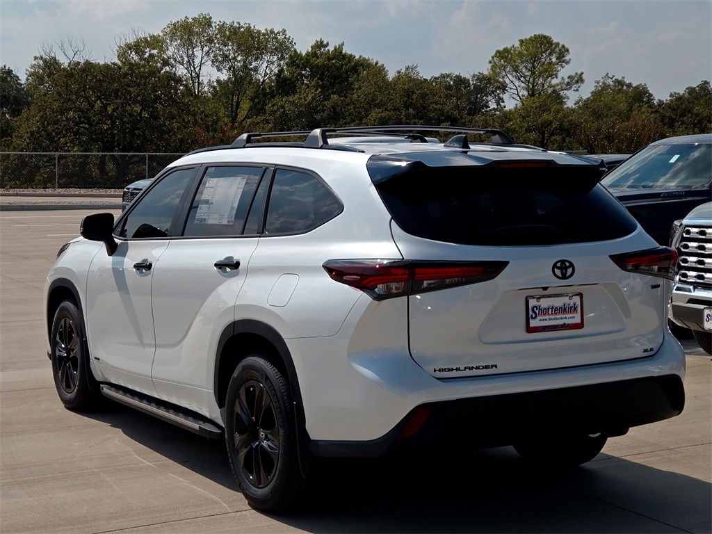 Used 2025 Toyota Highlander Hybrid SUV