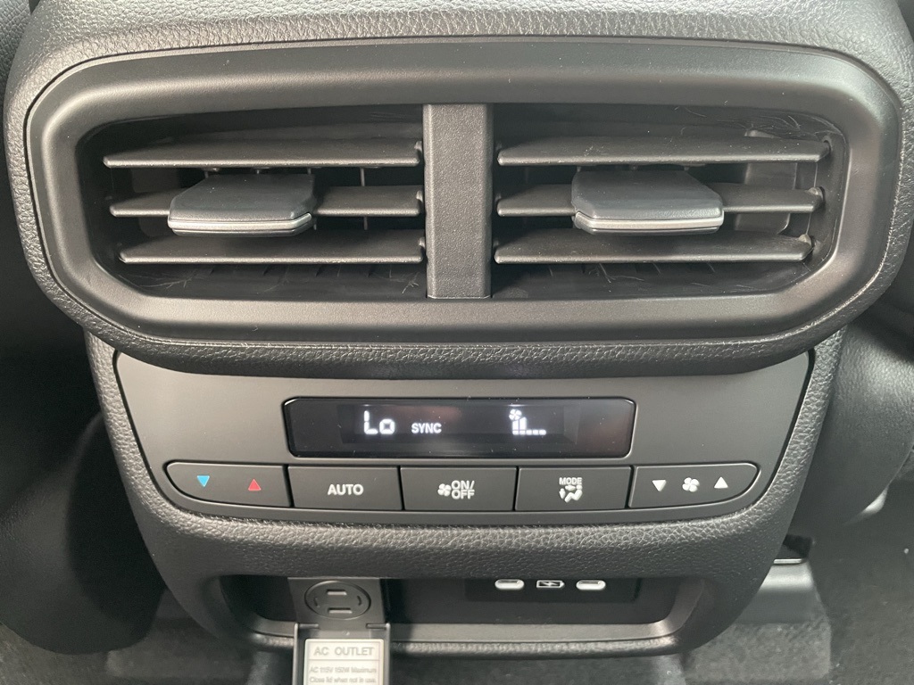 2025 Honda Pilot TrailSport photo 8