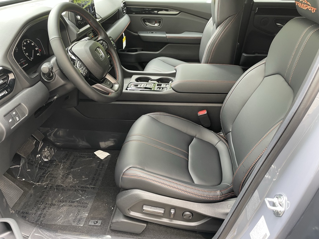 2025 Honda Pilot TrailSport photo 11