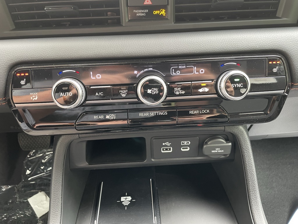 2025 Honda Pilot TrailSport photo 15