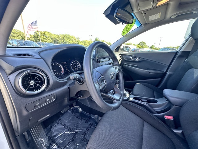 2023 Lunar White Hyundai Kona SEL AWD SUV