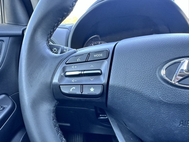 2023 Lunar White Hyundai Kona SEL AWD SUV