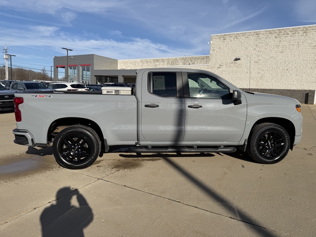 used 2024 Chevrolet Silverado 1500 car, priced at $33,903