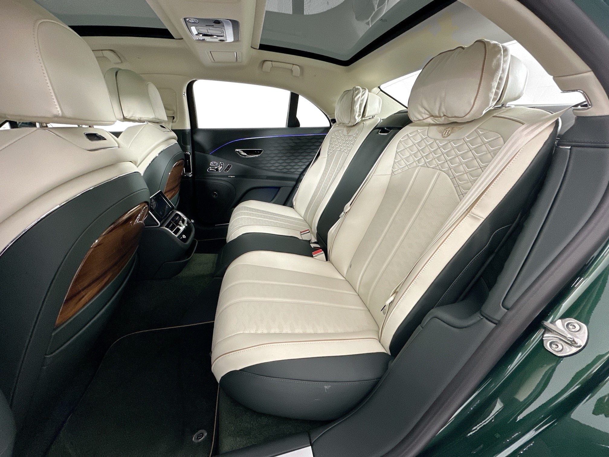 new 2026 Bentley Flying Spur car