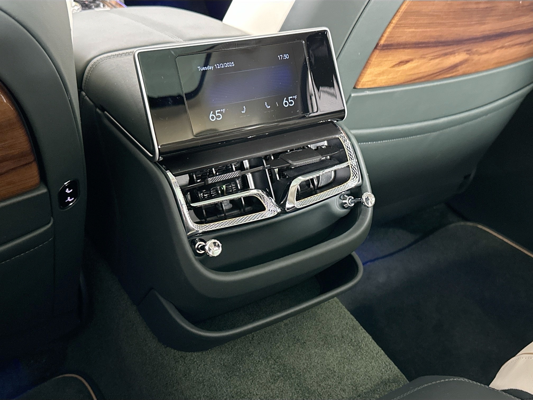 new 2026 Bentley Flying Spur car