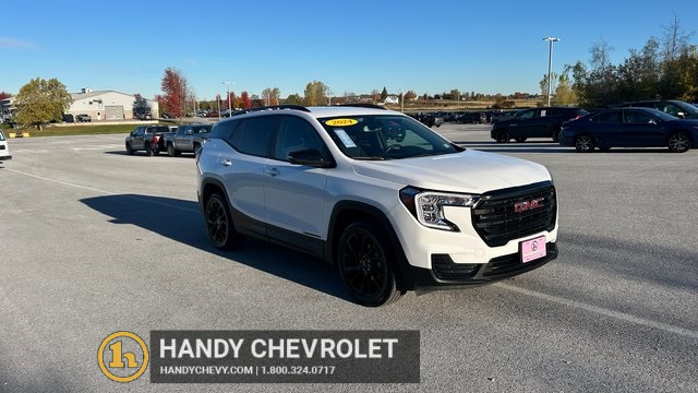 2024 GMC Terrain SLE's photo