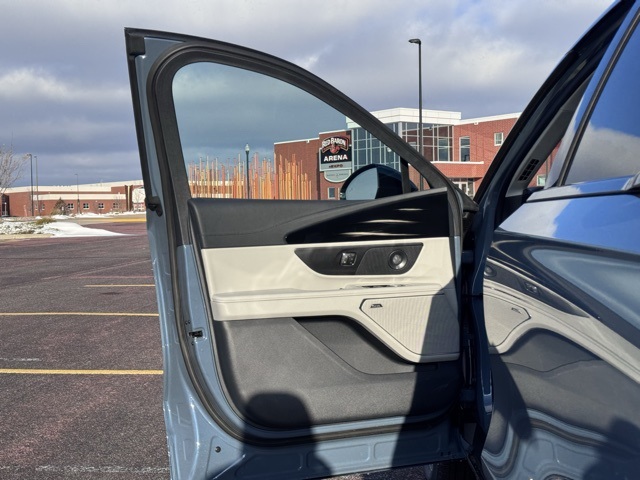 2026 Lincoln Nautilus Reserve photo 4