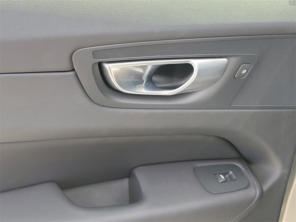 used 2024 Volvo XC60 car, priced at $30,495