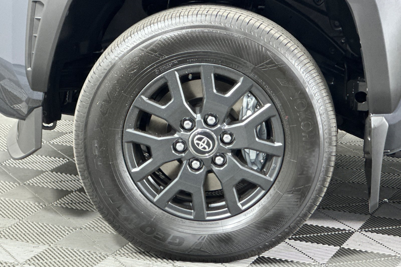 2025 Toyota 4Runner SR5 photo 23