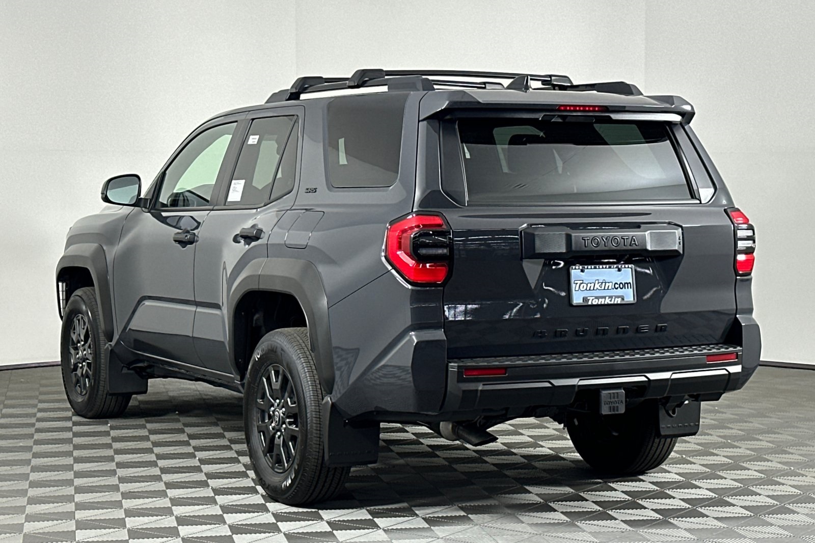 2025 Toyota 4Runner SR5 photo 6